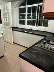Versailles (D15), Condominium #635969111